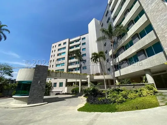 Apartamento Venta En Los Chorros 23-26870