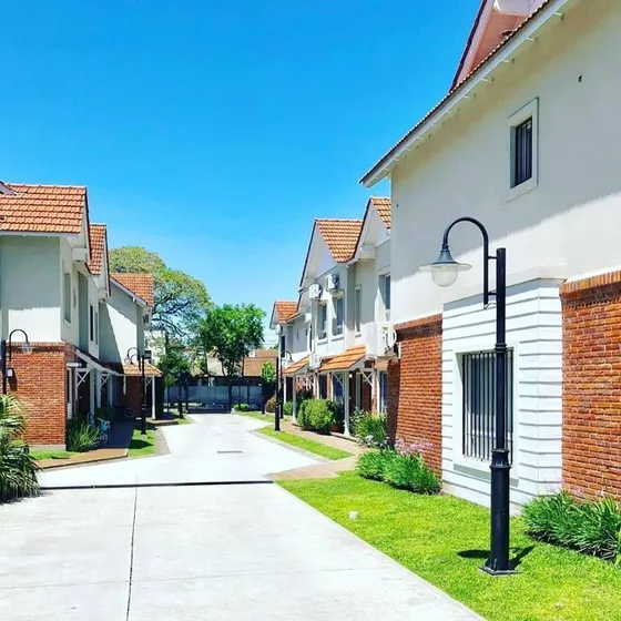 Triplex 4 Ambientes En Venta - Barrio Semi Cerrado, San Fernando