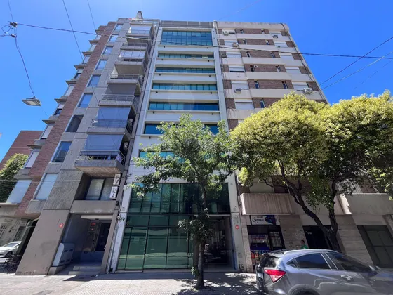 Balcarce Al 1500 -alquiler Oficina En Rosario