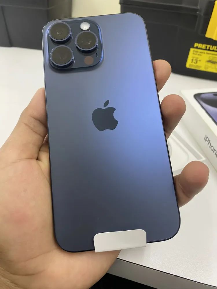 Apple iPhone 15 Pro Max (256 GB) - Titânio Azul | Frete grátis