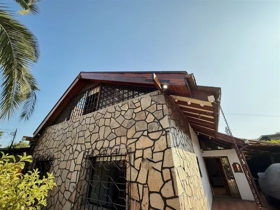 Casa En Arriendo De 4 Dorm. En Ñuñoa