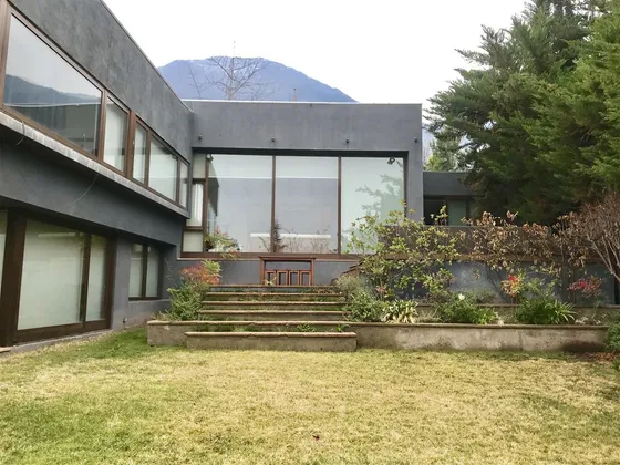Casa En Venta De 4 Dorm. En Vitacura