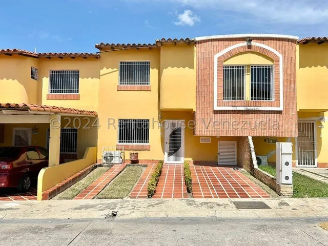 ***casas En Venta En Cabudare Estado Lara Con Planta Electrica Y Pozo Propio Cod.25-2306 Nd