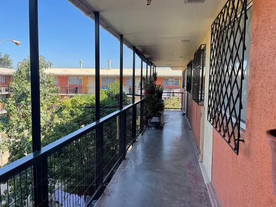 Se Vende Acogedor Y Luminoso Departamento 2d + 1b