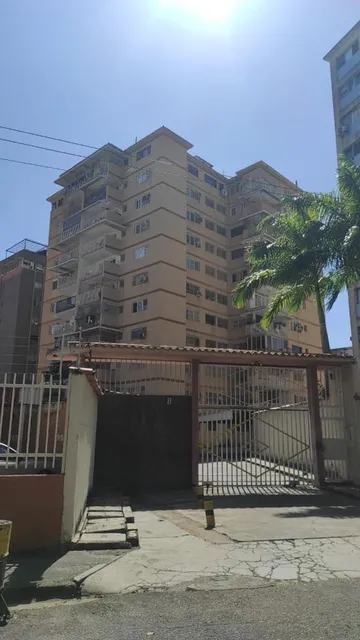 Grey Zuloaga Y Javier Philip Inzitu Realtors  Venden Apartamento En Residencias Pechinenda Avenida Bolivar Valencia Carabobo Venezuela 