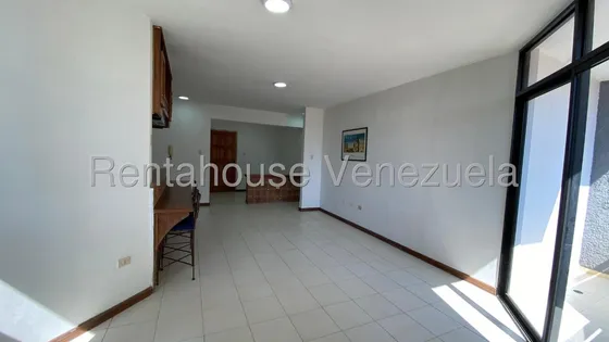 Sorangel Vargas Vende Amplio Apartamento, Piso Bajo, Planta Electrica. Res. Le Mirage Zona Este Barquisimeto Mls #25-14507