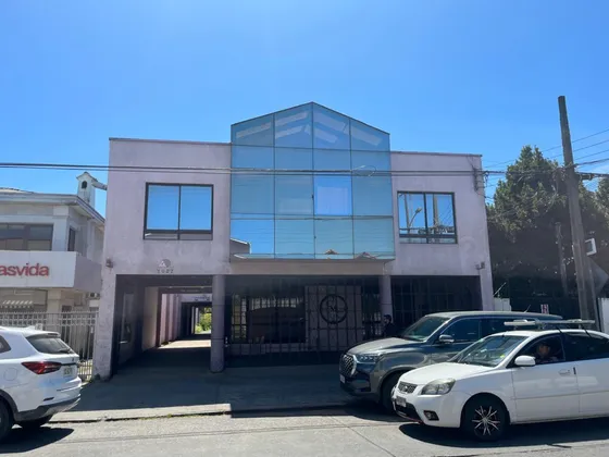 Gran Propiedad Con Oficinas En Zona Centrica De Chillan.