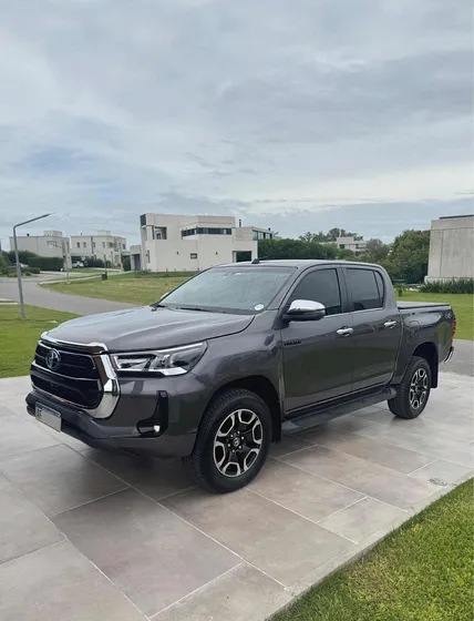 Toyota Hilux Pick-up 2.8 Cd Srx 204cv 4x4 At