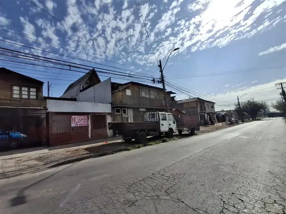 Casa En Venta De 3 Dorm. En San Ramón