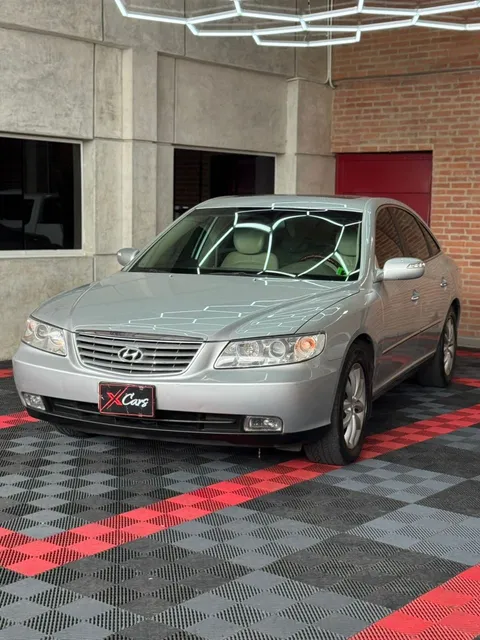 Hyundai Azera .