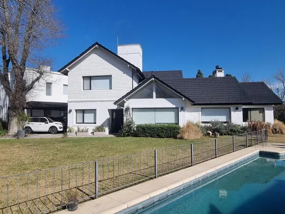 Casa Venta Pilar Mayling 2 Dormitorios En Plata Baja