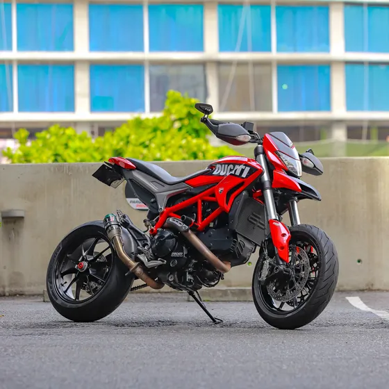 Ducati Hypermotard R 821 2013