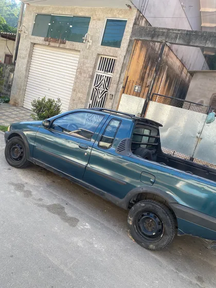 Fiat Strada 1.6 16v Lx Ce 2p