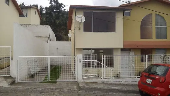 Oportunidad, Casa De Venta En Ambato