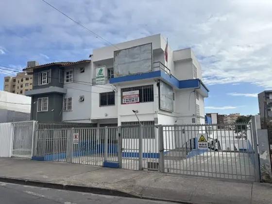Se Arrienda Amplio Local Av. Argentina.