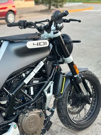 Husqvarna 401 Svartpilen