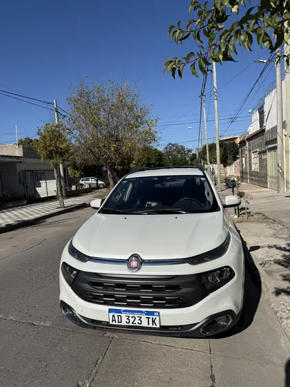 Fiat Toro Toro Freedom 1.8 16v 4x2 At6