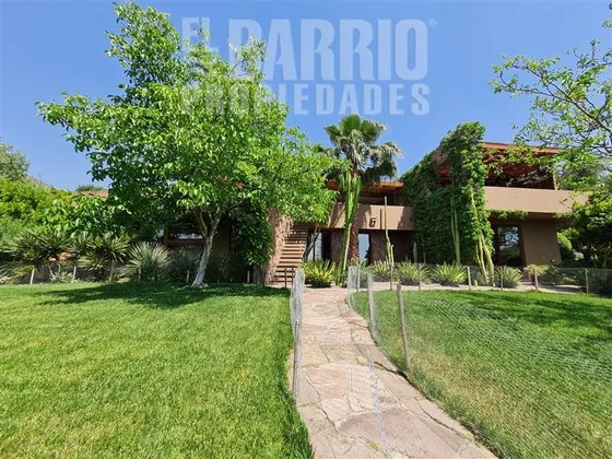Casa En Venta De 3 Dorm. En Colina