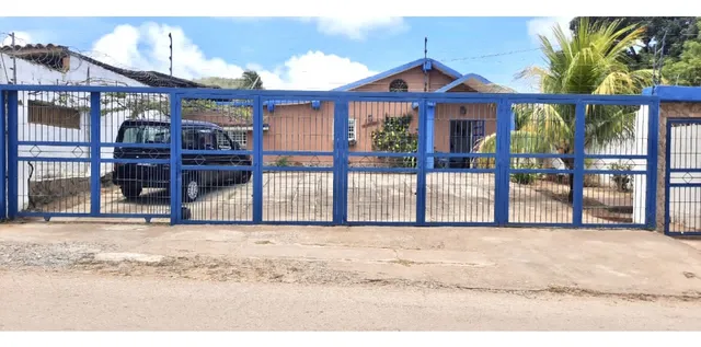 En Venta Casa De 400m2 En Los Robles/ Isla De Margarita.