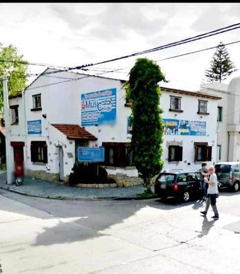 Casa En Alquiler - 8 Dormitorios 6 Baños - 257mts2 - Mar Del Plata
