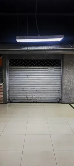 Inmobiliario Jr Ofrece Alquiler Oportunidad Limitada Precio Económico Inigualable Cc Goajiros Center Valencia Para Uso Versátil Ventas Mercancía, Servicios Y Comidas O Restaurant