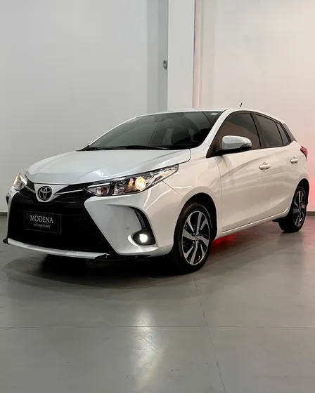 Toyota Yaris 1.5 107cv Xls Pack Cvt