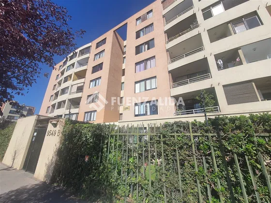 Departamento En Arriendo De 2 Dorm. En La Florida