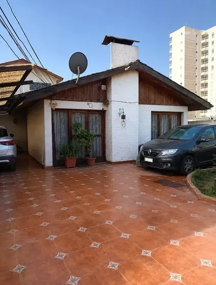 Vende Casa 4d-2b Av.goycolea