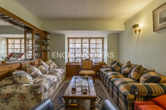 Amplia Casa 6d 3b / Barrio Residencial