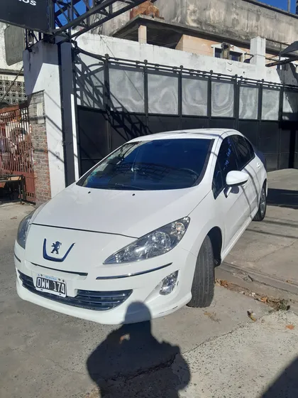 Peugeot 408 2.0 Allure Plus 143cv