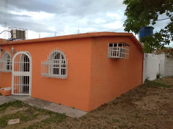 Rivero Bienes Raíces Vende Casa En La Urb San Antonio De Palo Negro 