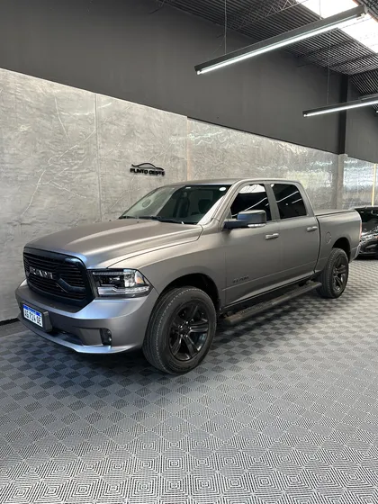 Ram 1500 5.7 Laramie At8 4x4