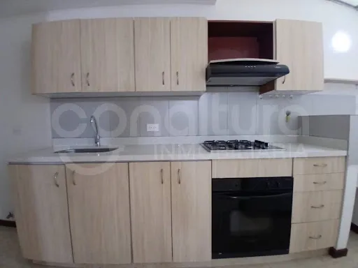 Apartamento En Arriendo Castropol 472-4542