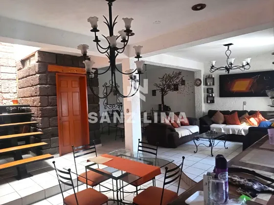 Alamos: Bonita Casa Tres Recamaras Con Baño Completo Cada Una.