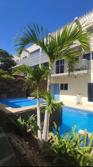 Venta Linda Casa Con Vista Al Mar Con Apartamento Independiente Pampatar Paraíso 1 Isla De Margarita