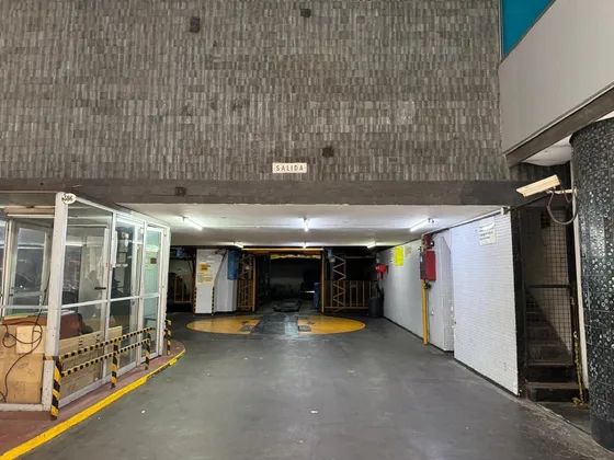Alquiler Cochera Cubierta En Microcentro