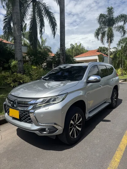 Mitsubishi Montero 2.5 215 Hp