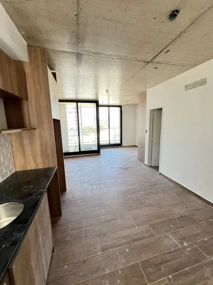 Alquiler Monoambiente De Categoría  Con Balcón Deck Y Amenities-calle 14 E 57 Y 58-  La Plata
