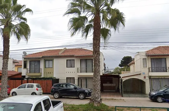 Casa En Venta De 3 Dorm. En Coquimbo