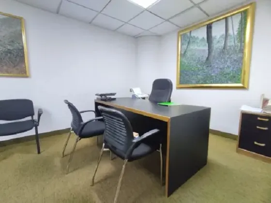 Oficina En Alquiler Cubo Negro Banaven Chuao Amoblada Internet / Solo Clientes / Lt
