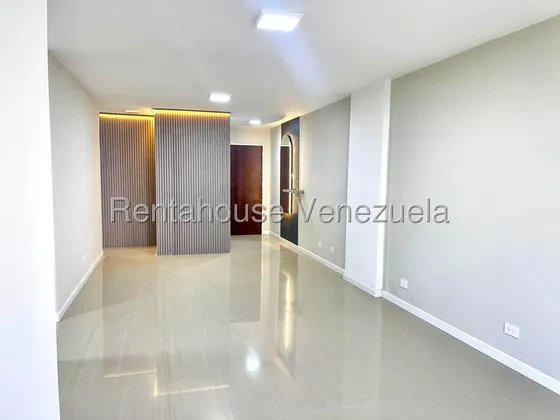 Apartamento De Oportunidad En Caurimare 26-22352