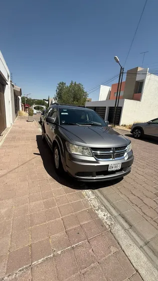 Dodge Journey 2.4 Sxt 7 Pasj At