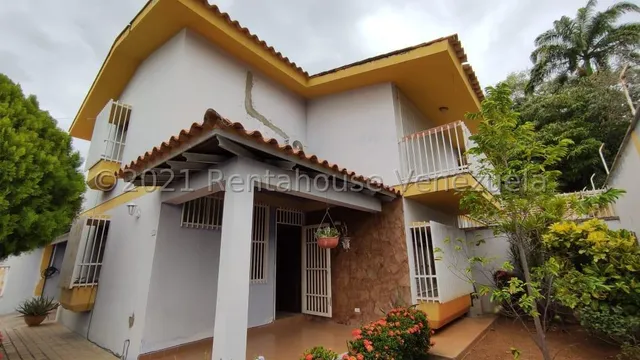 Fresco Y Espaciosa Casa En Venta En El Este De La Ciudad De Barquisimeto Zona Pedregal Exclusividad De Urbanizacion Mehilyn Perez Asesora
