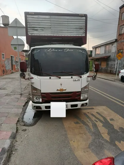 El Furgón Chevrolet 2023 Nhq En Excelente Estado