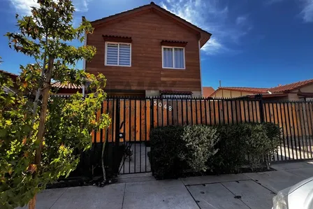 Casa En Arriendo | Valle Grande, Lampa