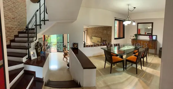 Se Vende Precioso Townhouse En La Boyera Con Pozo De Agua