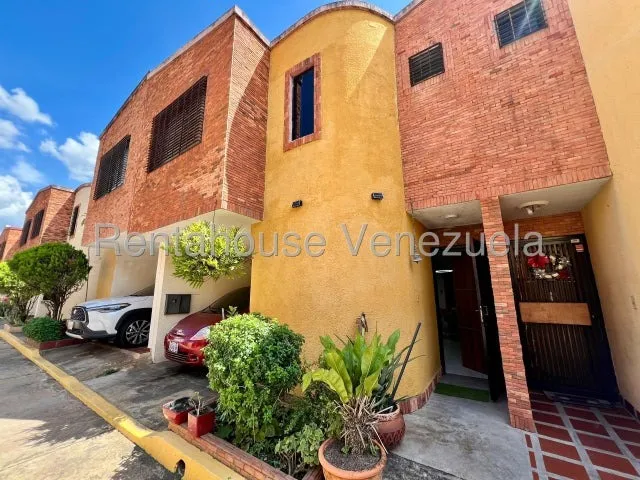 Townhouse En Venta Urb La Entrada Naguanagua  Carabobo Leida Falcon Lf25-11918
