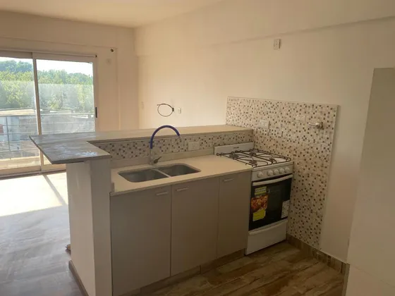 Departamento En Venta - 2 Dormitorio 2 Baños - 130mts2 - Adrogué