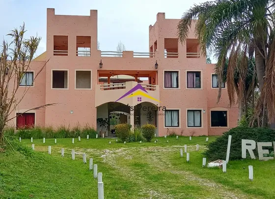 Venta Complejo 40 Dormitorios Y 16 Baños, Beaullieu, Piriapolis, Maldonado