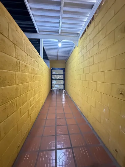Galpón En Venta En Zona Estrategica De La Ciudad De Barcelona